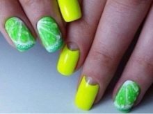 Салатовий манікюр (106 фото): дизайн нігтів яскраво-салатового і ніжно-салатового кольору з білим лаком