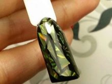 Салатовий манікюр (106 фото): дизайн нігтів яскраво-салатового і ніжно-салатового кольору з білим лаком