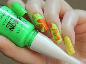 Салатовий манікюр (106 фото): дизайн нігтів яскраво-салатового і ніжно-салатового кольору з білим лаком