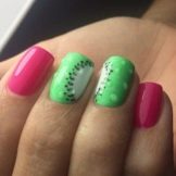 Салатовий манікюр (106 фото): дизайн нігтів яскраво-салатового і ніжно-салатового кольору з білим лаком