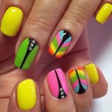 Салатовий манікюр (106 фото): дизайн нігтів яскраво-салатового і ніжно-салатового кольору з білим лаком