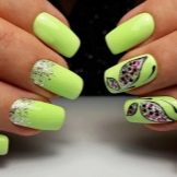 Салатовий манікюр (106 фото): дизайн нігтів яскраво-салатового і ніжно-салатового кольору з білим лаком