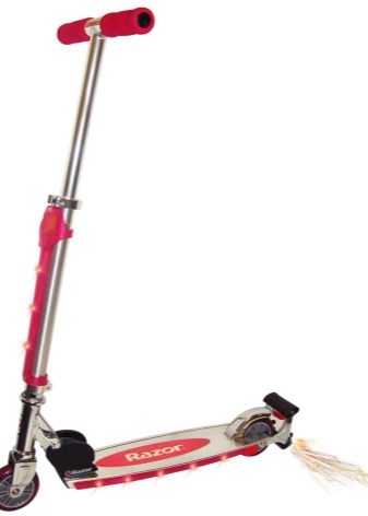 Самокат для дитини 10 років: як вибрати дитячий двоколісний самокат з великими колесами для дівчаток і хлопчиків?