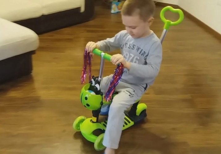 Самокати 5 в 1: дитячі самокати беговелы «Божа корівка» з батьківською ручкою та інші моделі. Як їх зібрати? Відгуки