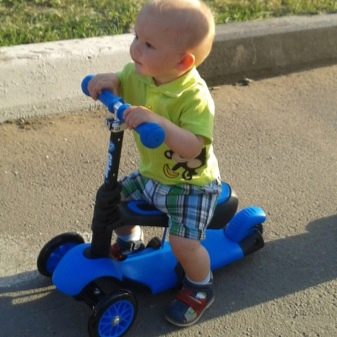 Самокати для дітей від 1 року: кращі дитячі самокати для самих маленьких. Вибір самоката з сидінням для однорічного малюка