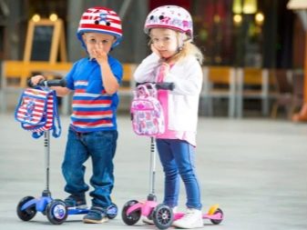 Самокати для дітей від 1 року: кращі дитячі самокати для самих маленьких. Вибір самоката з сидінням для однорічного малюка