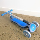 Самокати Globber: триколісні й двоколісні дитячі та дорослі самокати, електросамокати зі світними колесами і інші моделі