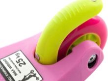 Самокати Reaction: двоколісні трюкові самокати і триколісні дитячі, інші моделі. Вибір підставки для електросамоката