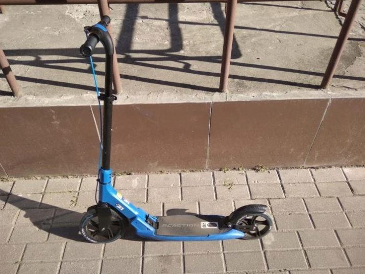 Самокати Reaction: двоколісні трюкові самокати і триколісні дитячі, інші моделі. Вибір підставки для електросамоката