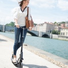 Самокати Y-Scoo: триколісні й двоколісні дитячі самокати. Як їх скласти? Плюси і мінуси виробника