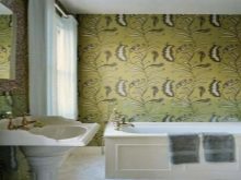 Самоклеюча плівка для ванної: особливості ПВХ-плівки для кімнати, оздоблення стін водонепроникною вінілової плівкою