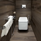 Санвузол у дерев’яному будинку (76 фото): дизайн кімнати в будинку з бруса на дачі, приклади обробки підлоги, схеми вентиляції