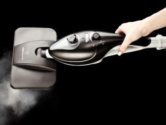 Щітка для миття вікон (34 фото): варіант для чищення з двох сторін, двостороння продукція з телескопічною ручкою, варіанти для миття зовні