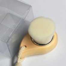 Щіточки для вмивання: силіконові, електричні та щітки-масажери для особи. Моделі від Foreo та інші. Як користуватися?