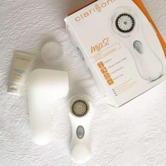 Щіточки для вмивання: силіконові, електричні та щітки-масажери для особи. Моделі від Foreo та інші. Як користуватися?