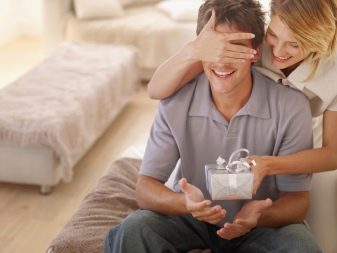 Що подарувати чоловікові на 4-річну річницю весілля? Вибір подарунка на 4 роки спільного життя