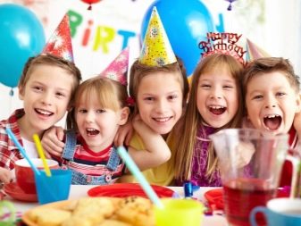 Що подарувати дівчині на 8 років? Кращі ідеї на День народження дочки, цікаві книги, оригінальні набори і незвичайні подарунки