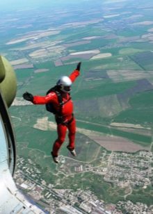 Що подарувати хлопцеві на 18 років? Ідеї подарунків від дівчини і друга. Що можна подарувати на день народження сина і брата? Що можна зробити своїми руками?