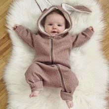 Що подарувати на народження хлопчика? Оригінальні та корисні подарунки на народження сина чи племінника. Як зробити подарунок своїми руками?