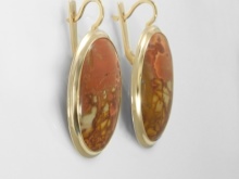 Сережки (143 фото): модні сережки 2020, які краще виглядають у вухах, моделі з полімерної глини, стильні сережки фріволіте і хрести