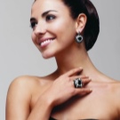 Сережки (143 фото): модні сережки 2020, які краще виглядають у вухах, моделі з полімерної глини, стильні сережки фріволіте і хрести