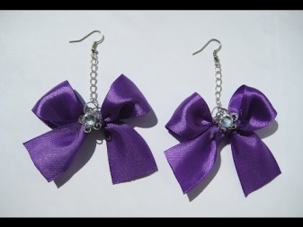 Сережки (143 фото): модні сережки 2020, які краще виглядають у вухах, моделі з полімерної глини, стильні сережки фріволіте і хрести