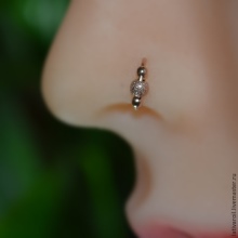 Сережки (143 фото): модні сережки 2020, які краще виглядають у вухах, моделі з полімерної глини, стильні сережки фріволіте і хрести