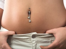 Сережки (143 фото): модні сережки 2020, які краще виглядають у вухах, моделі з полімерної глини, стильні сережки фріволіте і хрести