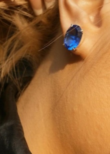 Сережки (143 фото): модні сережки 2020, які краще виглядають у вухах, моделі з полімерної глини, стильні сережки фріволіте і хрести