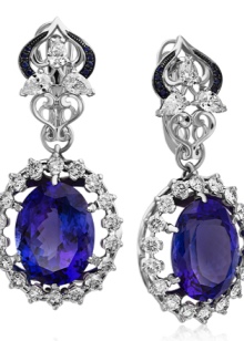 Сережки (143 фото): модні сережки 2020, які краще виглядають у вухах, моделі з полімерної глини, стильні сережки фріволіте і хрести