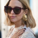 Сережки-біжутерія (68 фото): великі вечірні і великі повсякденні моделі, красиві і модні образи з люстрами