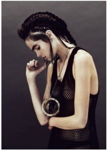 Сережки для пірсингу (94 фото): моделі сережок для вушок, пупка і носа, золоті для мови і губ та інші види