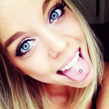 Сережки для пірсингу (94 фото): моделі сережок для вушок, пупка і носа, золоті для мови і губ та інші види