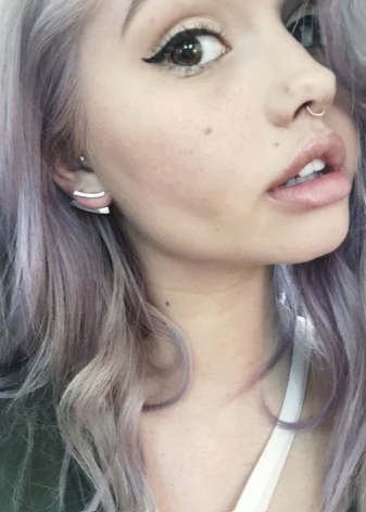 Сережки для пірсингу (94 фото): моделі сережок для вушок, пупка і носа, золоті для мови і губ та інші види