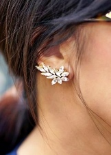 Сережки кафи (87 фото): як носити моделі на всі вухо із золота і срібла, як вони називаються і що це таке, види та відгуки