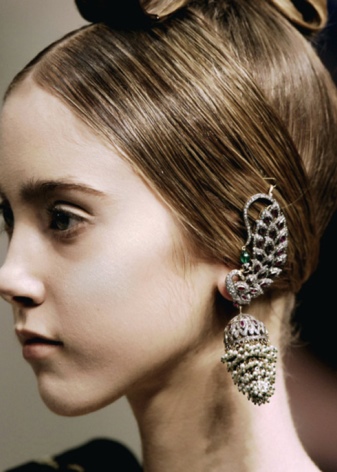 Сережки кафи (87 фото): як носити моделі на всі вухо із золота і срібла, як вони називаються і що це таке, види та відгуки