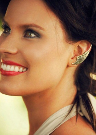 Сережки кафи (87 фото): як носити моделі на всі вухо із золота і срібла, як вони називаються і що це таке, види та відгуки