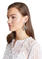 Сережки Oscar de la Renta (71 фото): моделі з бісеру та кришталю від модного будинку Оскар де ла Рента