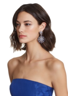 Сережки Oscar de la Renta (71 фото): моделі з бісеру та кришталю від модного будинку Оскар де ла Рента