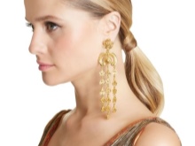 Сережки Oscar de la Renta (71 фото): моделі з бісеру та кришталю від модного будинку Оскар де ла Рента