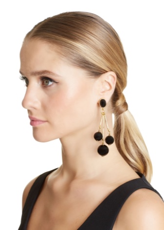 Сережки Oscar de la Renta (71 фото): моделі з бісеру та кришталю від модного будинку Оскар де ла Рента