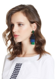 Сережки Oscar de la Renta (71 фото): моделі з бісеру та кришталю від модного будинку Оскар де ла Рента