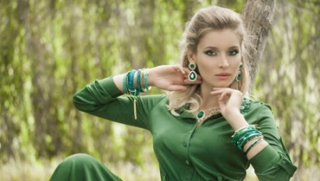 Сережки з агатом (59 фото): моделі з зеленим агатом в сріблі, золоті і срібні сережки з чорним агатом
