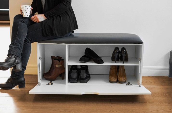 Шафи для взуття в передпокій (61 фото): вузькі і широкі взуттєві шафи, шафи з асиметричними дверима, високі кутові обувниці і інші варіанти