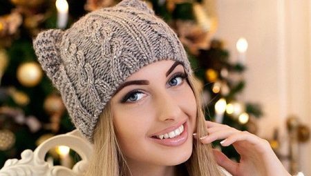 Шапка з косами (78 фото): з градієнтом, з відворотом, з товстої пряжі, з вушками