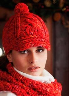 Шапка з косами (78 фото): з градієнтом, з відворотом, з товстої пряжі, з вушками