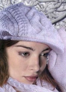 Шапка з косами (78 фото): з градієнтом, з відворотом, з товстої пряжі, з вушками