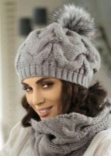 Шапка з косами (78 фото): з градієнтом, з відворотом, з товстої пряжі, з вушками