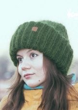 Шапка з відворотом (67 фото): модель зефирка, з англійської гумкою з двома вилогами, з великим широким коміром