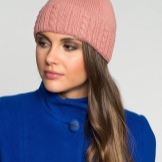 Шапка з відворотом (67 фото): модель зефирка, з англійської гумкою з двома вилогами, з великим широким коміром